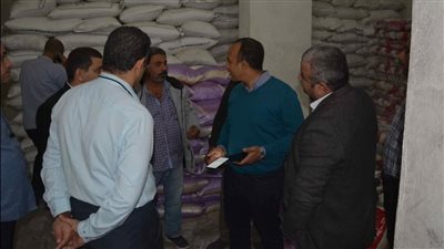 ضبط 10 أطنان أرز داخل مخزن بمركز أبو قرقاص بالمنيا.. وطرح الكميات المضبوطة بالمنافذ 