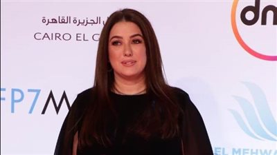 كندة علوش: المهرجانات السينمائية مش للاحتفال.. وهفضل أدعم الشعب الفلسطيني |فيديو