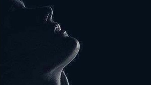 تعرض فتاة لاختناق-