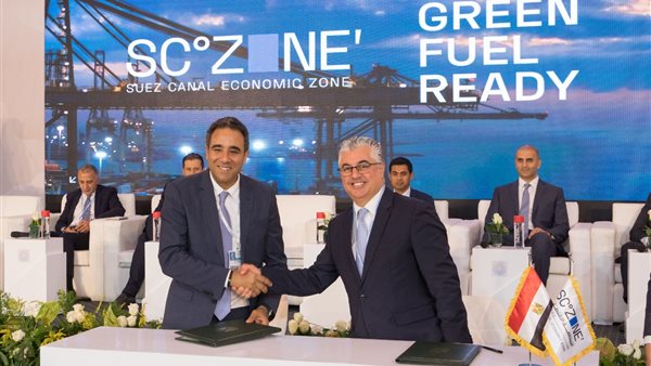 جانب من توقيع مذكرات