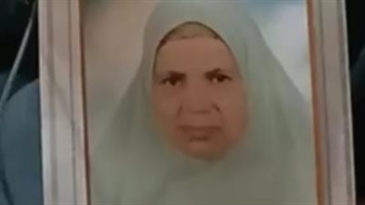 طالب يتخلص من والدة صديقه خنقًا داخل منزلها بسوهاج.. والأمن يتمكن من ضبطه