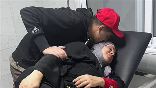 عنبة ووالدته