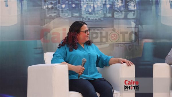 مخرجة فيلم السباحتان