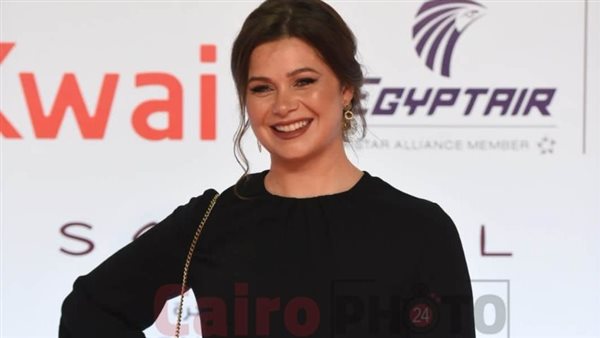 يسرا اللوزي