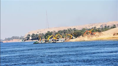 اجتماع مع قادة البواخر السياحية بأسوان للحد من مشكلة الشحوط في مجرى النيل
