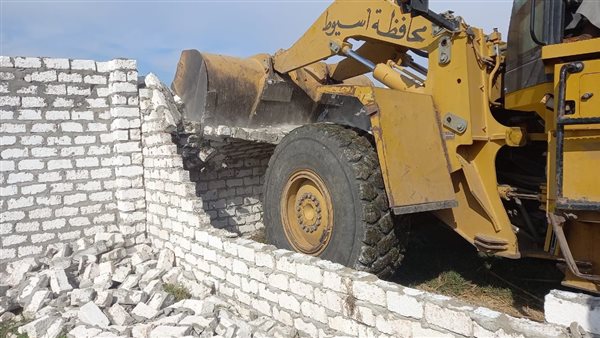 حملة إزالات بأسيوط