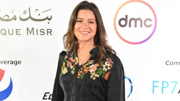 يسرا اللوزي