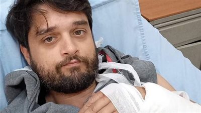 خروج عمر خورشيد من المستشفى بعد خضوعه لعملية جراحية