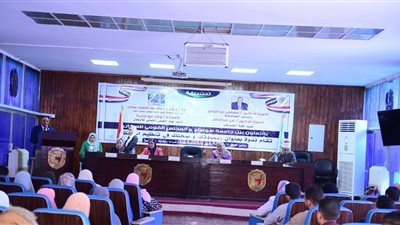 صحتك في تنظيم أسرتك بـ ندوة تثقيفية بكلية التمريض جامعة سوهاج | صور 