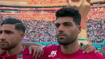 لاعبو منتخب إيران يرفضون ترديد النشيد الوطني قبل مباراة إنجلترا بكأس العالم