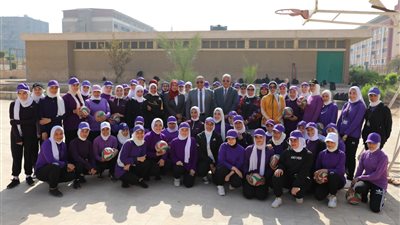 نائب رئيس جامعة الأزهر يتفقد الإدارة الطبية وكلية التربية الرياضية للبنات بمدينة نصر