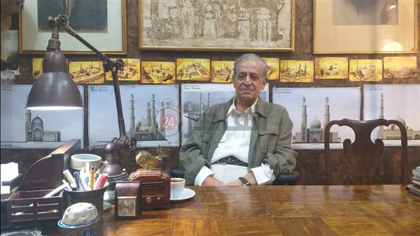 الدكتور عمر الفاروق