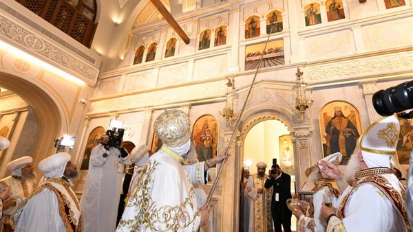 البابا تواضروس يدشن