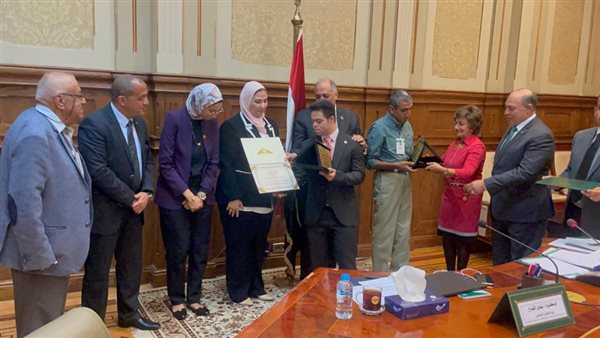 تضامن النواب تكرم