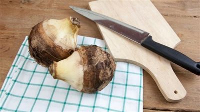 أسهل طريقة لعمل القلقاس بالسلق وبالطماطم.. 7 فوائد مذهلة