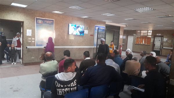 جانب من مشاهدة المرضى