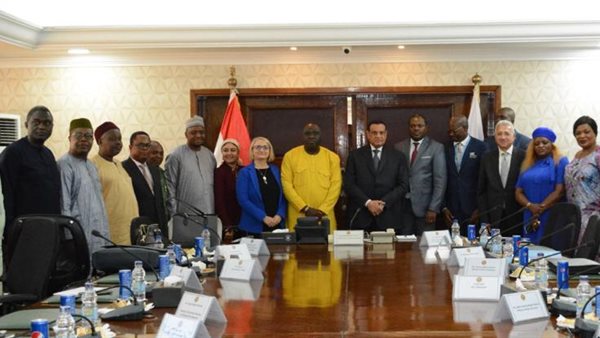 وزير التنمية المحلية