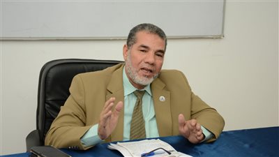 عميد دراسات إسلامية القاهرة: للمرأة المسلمة دور في تحصين أبنائها من التطرف بحسن التربية والتقرب منهم 