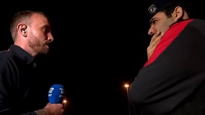 الشرطة القطرية تجبر مراسلا دنماركيا على نزع شارة دعم المثليين خلال ظهوره في بث مباشر