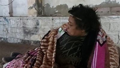 مشردة تتحدث الإنجليزية بشوارع بورسعيد.. وأحد الأهالي: تتعرض للسرقة والضرب ونناشد بضمها لدار رعاية | بث مباشر 