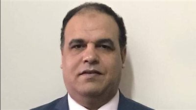 قرية كردوس بأسيوط تتشح بالسواد حزنا على وفاة طبيب وإصابة زوجته ونجليه في حادث