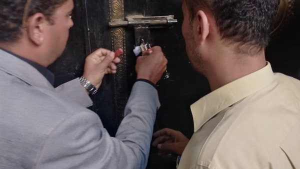 جانب من إغلاق سنتر