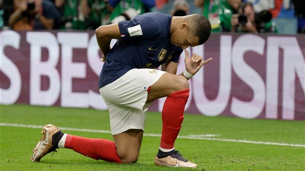 كيليان مبابي لاعب