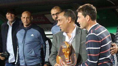 بعد هدية رينيه فايلر.. المزين يكشف لـ”القاهرة 24″ “نصيب كارتيرون” من الهدايا