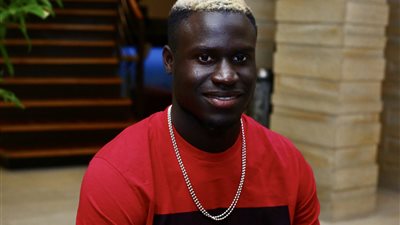 أليو بادجي: طموحاتي مع الأهلي بلا حدود وواجهت صعوبات مثل محمد صلاح (فيديو)