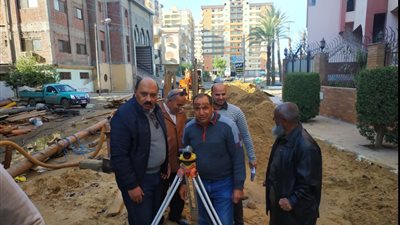 انتهاء مشكلة انسدادات شبكات الصرف الصحي خلف مبنى محافظة الإسماعيلية