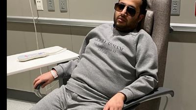 من داخل المستشفى.. أول ظهور لـ”تركي آل الشيخ” بعد إجراء جراحة دقيقة (صور)