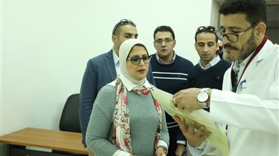 “الصحة” توضح طرق الوقاية من فيروس كورونا في المستشفيات.. تعرف عليها (فيديو)