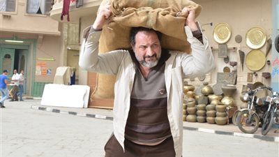 دراما إنسانية متشابكة مع خالد الصاوي في مسلسل “الصعلوك” يوميًا على “MBC مصر 2”