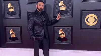 محمد كريم يتواجد على “ريد كاربت” حفل توزيع جوائز الـ”GRAMMY” (صور)