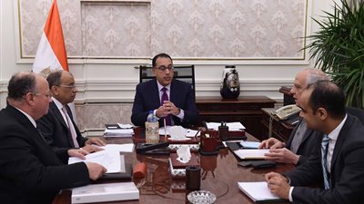 “مدبولي” يكلف بإحداث نقلة حقيقية يشعر بها المواطن على صعيد جودة الطرق والنظافة بالقاهرة