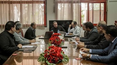 بحضور شركة “استادات”.. الخطيب يناقش تقرير وفد الأهلي عن فرع الأقصر