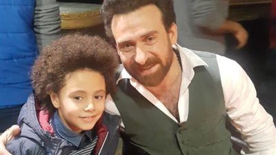 حفيد محمد السبع يشارك نضال الشافعي في بطولة فيلم “خان تيولا” (صور)