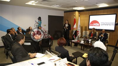 “الأكاديمية الوطنية” تنظم حفل تخرج الدفعة الثالثة من البرنامج الرئاسي لتأهيل الشباب