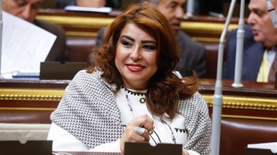 طلب إحاطة بشأن الآثار السلبية لقرار تقیید منح العاملین بالقطاع الطبي إجازات بدون أجر