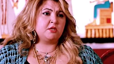 مها أحمد بإطلالة أنيقة بفستان أسود على “فيس بوك” (صور)