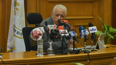 وزير التعليم يعنف مروجي شائعة تأجيل الدراسة بسبب “كورونا”: “صحافة صفراء”