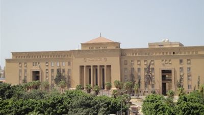 “إحنا مش في الباطنية”.. أول رد للدكتورة سميرة عاشور المعتدى عليها من طالبة آداب  (خاص)