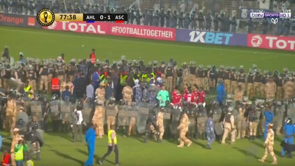 حصار الشرطة السودانية