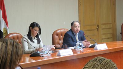 وزير المالية: توجهيات رئاسية بالاطلاع على التجارب الدولية في التأمين الصحي الشامل (صور)