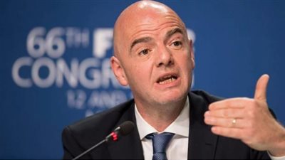 مهددًا بمعاقبة الفاسدين.. “انفانتينو”: رئيس كاف وأعوانه ذهبوا بأموال فيفا لأداء الحج