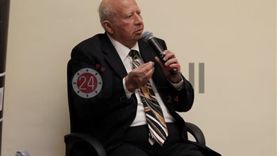 هاني شنودة يكشف بدايات عمرو دياب: “كان في كباريهات شارع الهرم” (فيديو)