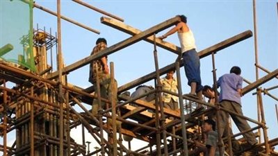 مصرع مبيض محارة سقط أثناء عمله من أعلى سقالة بمدرسة في المنوفية