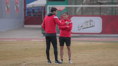 تعرف على كواليس جلسة فايلر مع شريف إكرامي بمران الأهلي