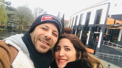 إياد نصار يحتفل بعيد ميلاد زوجته: “الوقت بالنسبالي هو الوقت اللي بقضيه معاكي” (صور)