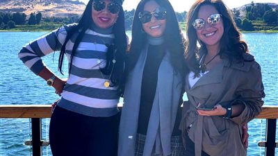 رانيا يوسف وشيري عادل وسلوى خطُاب من أسوان بإطلالة “كاجوال” (صور)